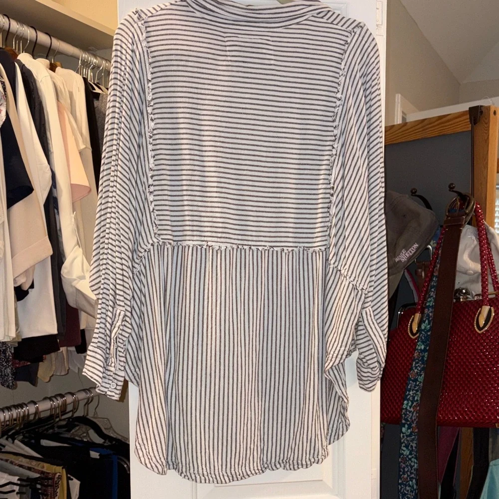 “WE THE FREE”Black and White Striped Baggy Blouse - Picture 11 of 16